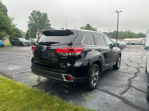Used 2019 Toyota Highlander Limited Platinum AWD/4WD image 7