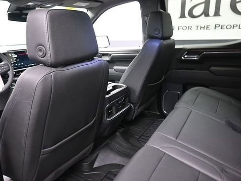 Used 2024 GMC Sierra 1500 SLT w/ SLT Premium Plus Package image 23