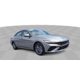 Used 2024 Hyundai Elantra SEL image 2