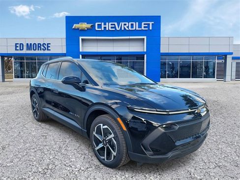 New 2026 Chevrolet Equinox EV LT image 4