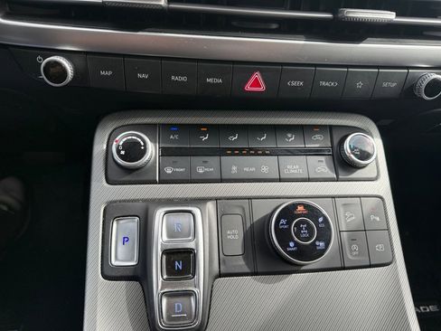 Used 2023 Hyundai Palisade SE image 22