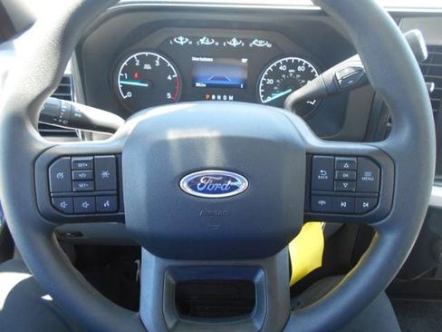 Used 2024 Ford F550 4x4 Regular Cab Super Duty image 18