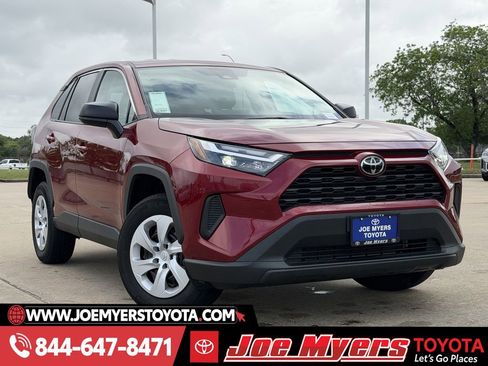 Used 2025 Toyota RAV4 LE image 2