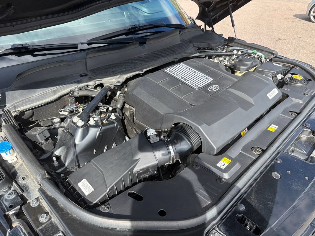 Used 2020 Land Rover Range Rover HSE AWD/4WD image 25