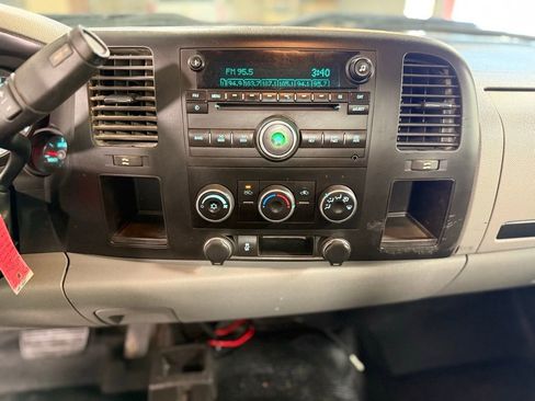 Used 2012 Chevrolet Silverado 1500 W/T image 13