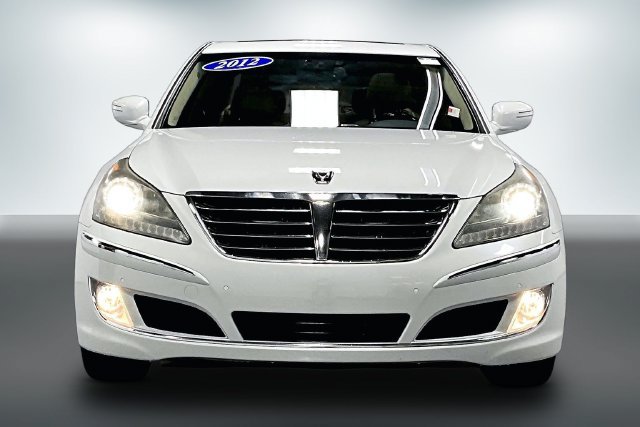 Used 2012 Hyundai Equus Signature RWD image 2
