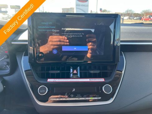 Used 2025 Toyota Corolla LE image 19