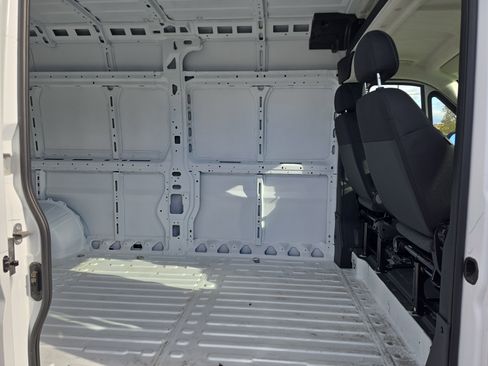 Used 2025 RAM ProMaster 2500 image 8