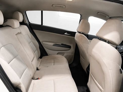 Used 2020 Kia Sportage LX FWD image 9