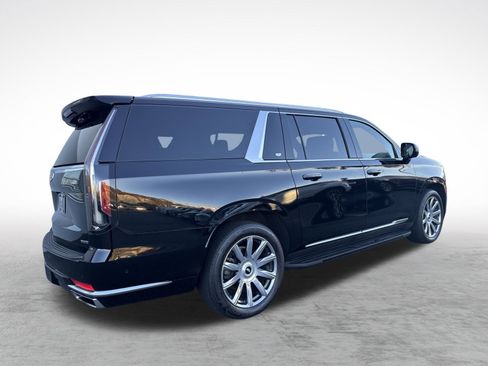 Used 2023 Cadillac Escalade ESV Premium Luxury Platinum image 11