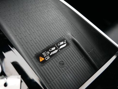 Used 2025 Buick Enclave Preferred image 20