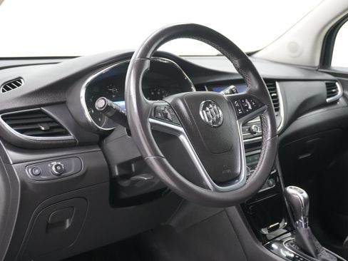 Used 2020 Buick Encore Preferred image 9