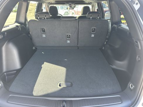 New 2026 Jeep Grand Cherokee Laredo X image 5