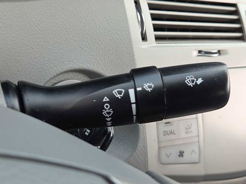 Used 2009 Toyota Avalon Limited image 25