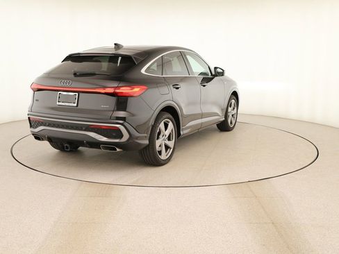 Certified 2025 Audi Q5 Prestige w/ 20" Wheel Package AWD/4WD image 6