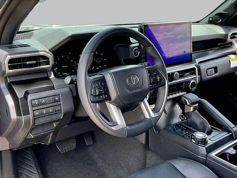 Used 2026 Toyota 4Runner Limited AWD/4WD image 17