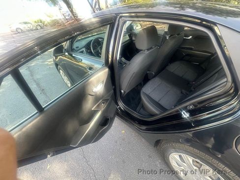 Used 2022 Kia Rio LX image 10