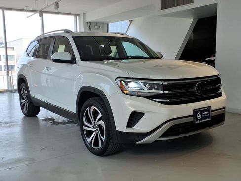 Used 2023 Volkswagen Atlas SEL AWD/4WD image 3