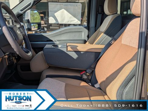 New 2025 Ford F350 XLT w/ FX4 Off-Road Package image 13