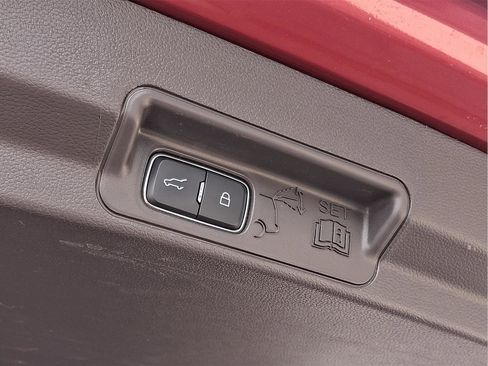 Used 2022 Ford Explorer Platinum w/ Equipment Group 601A image 15