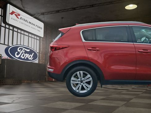 Used 2018 Kia Sportage LX w/ LX Popular Package FWD image 8