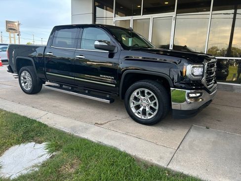 Used 2017 GMC Sierra 1500 SLT w/ SLT Premium Package RWD image 2