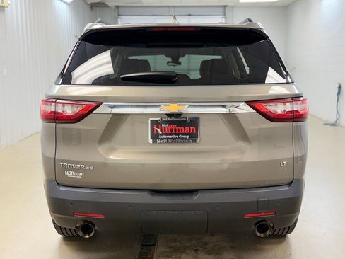 Used 2019 Chevrolet Traverse LT w/ LT Premium Package FWD image 6