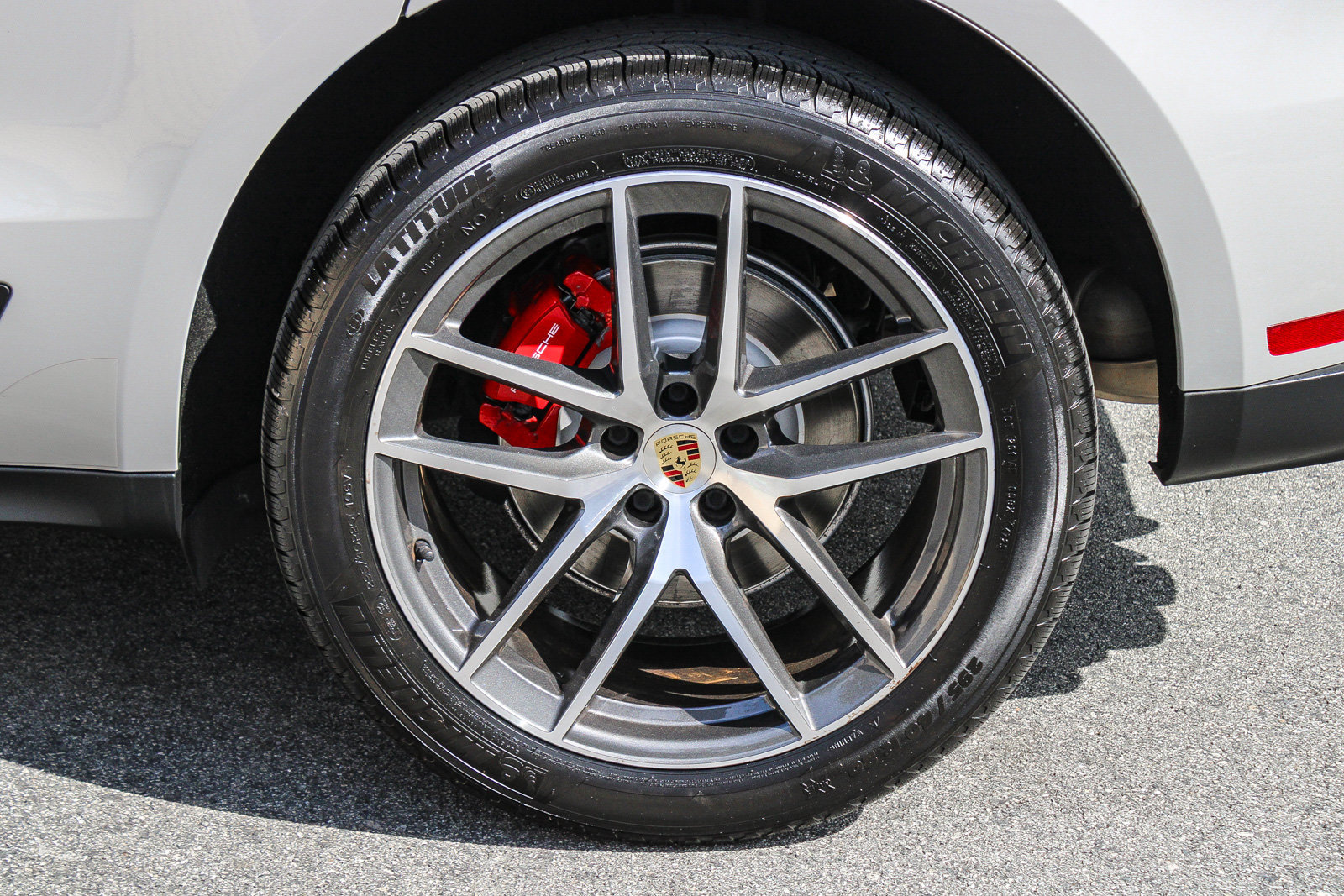 Used 2022 Porsche Macan S w/ Premium Package Plus AWD/4WD image 11