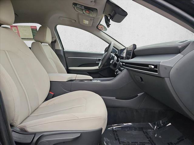 Used 2025 Hyundai Sonata SEL FWD image 21