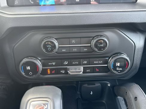 New 2025 Ford Bronco Big Bend w/ Black Diamond Package image 16