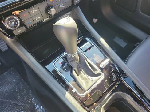 New 2026 Jeep Compass Latitude image 26