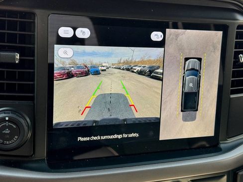 Used 2025 Ford F150 Lightning XLT image 32