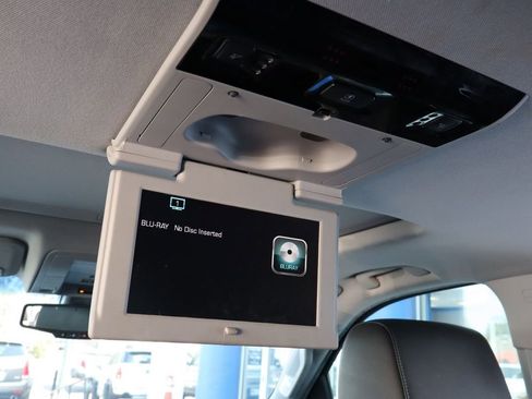 Used 2018 Chevrolet Tahoe Premier image 12