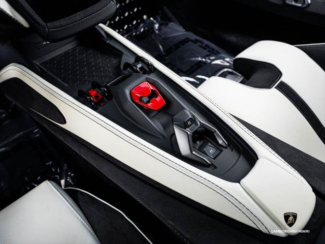 Used 2026 Lamborghini Temerario AWD/4WD image 37