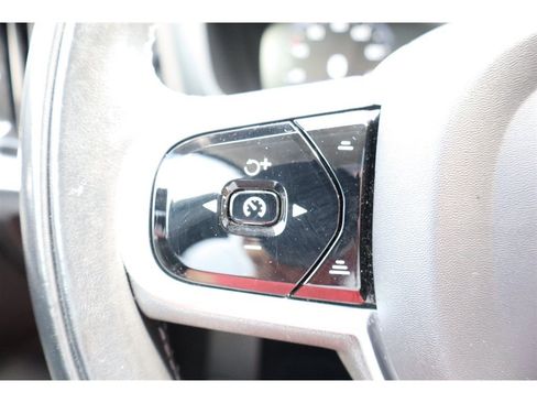 Used 2020 Volvo S60 T6 Momentum AWD/4WD image 33