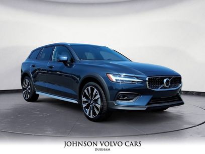 New 2026 Volvo V60 B5 Cross Country Ultra w/ Protection Package Premier