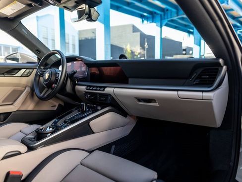 Used 2025 Porsche 911 Carrera image 29