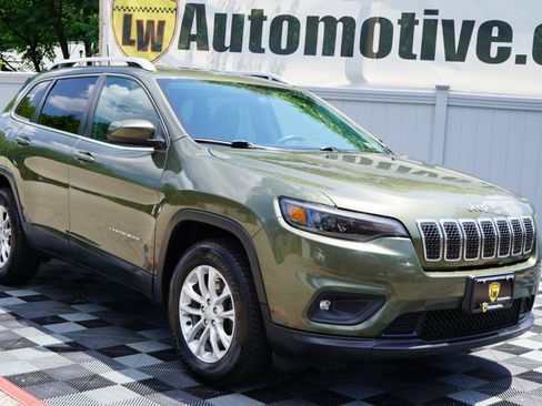 Used 2019 Jeep Cherokee Latitude w/ Popular Appearance Group AWD/4WD image 5