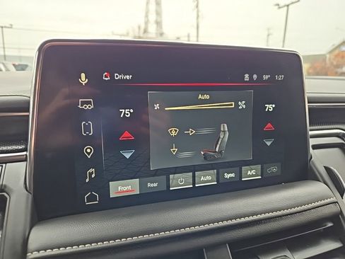 Used 2023 GMC Yukon SLT w/ SLT Premium Package image 31