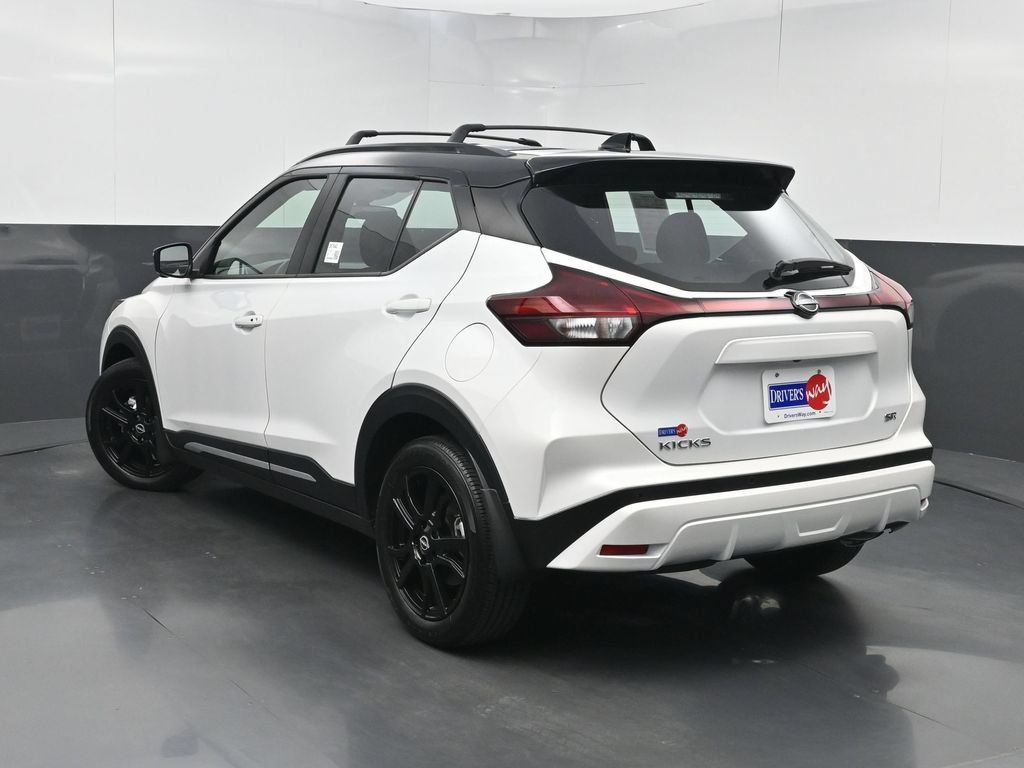 Used 2024 Nissan Kicks SR FWD image 20