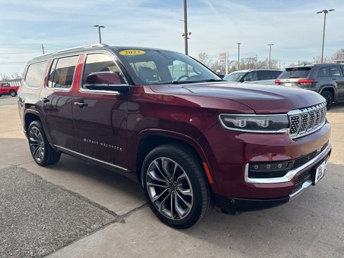 Used 2022 Jeep Grand Wagoneer Series III w/ Rear Seat Video Group 1 image 10