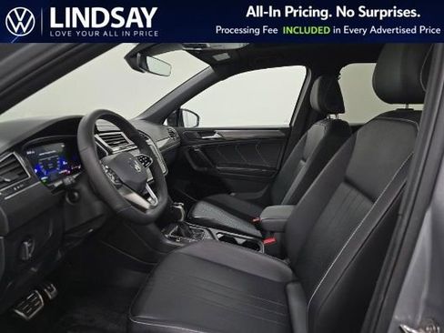 Used 2024 Volkswagen Tiguan SE R-Line AWD/4WD image 4