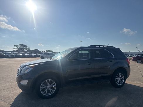 Used 2017 Chevrolet Equinox LT FWD image 10