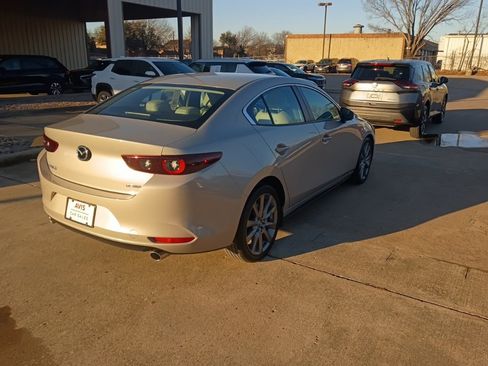 Used 2025 MAZDA MAZDA3 s image 10