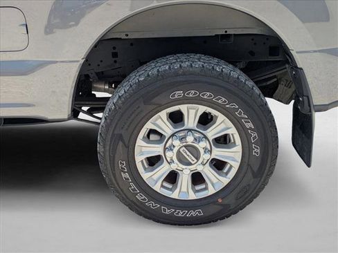 Used 2022 Ford F250 XL w/ STX Appearance Package AWD/4WD image 9
