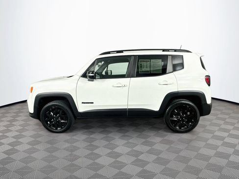 Certified 2022 Jeep Renegade Altitude w/ Convenience Group AWD/4WD image 7