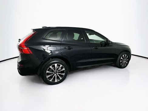 Used 2024 Volvo XC60 B5 Core w/ Climate Package image 10