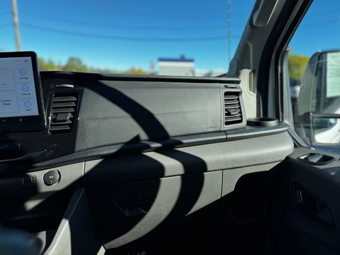 Used 2025 Ford Transit 350 XLT image 18