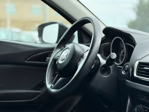 Used 2016 MAZDA MAZDA3 i Sport FWD image 29