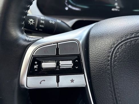 Certified 2025 Kia Telluride S FWD image 24